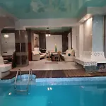 номер в доме у моря с бассейном Guest house Odesa
