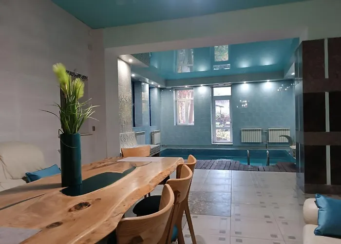 номер в доме у моря с бассейном 3*