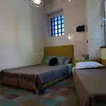 номер в доме у моря с бассейном 3* Odessa